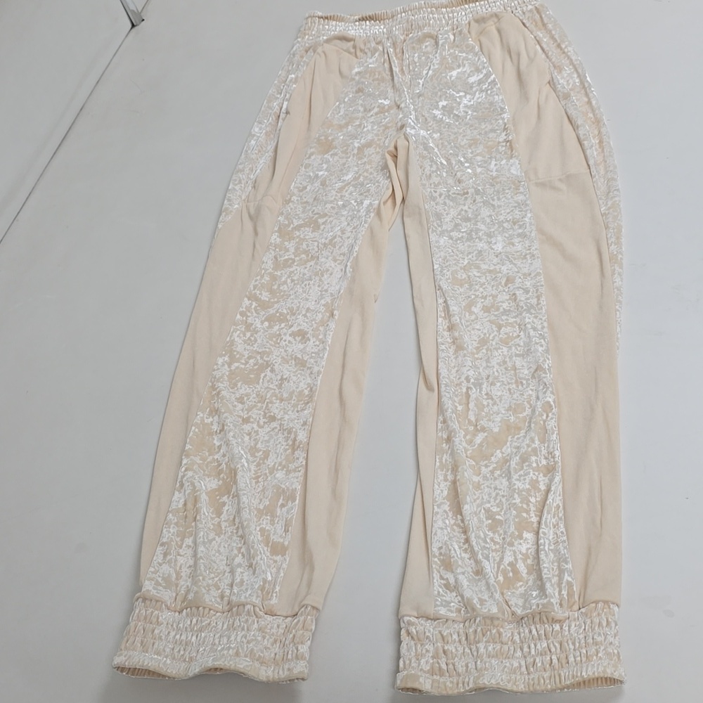 Set HAH Intimates Comin’ in Haht Cream Velvet Bodysuit and Pants - Picture 9 of 15